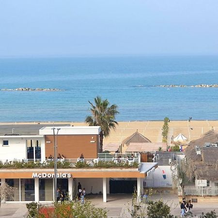 Regina Elena Al Mare Apartment Pescara Exterior photo